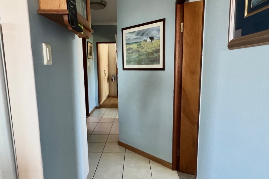 3 Bedroom Property for Sale in Wavecrest Eastern Cape